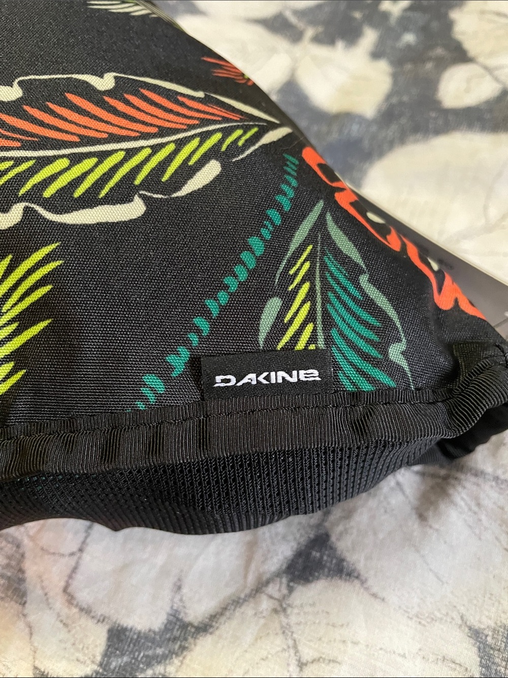 Dakine 40L Packable Duffel Bag Black, Teal, Green & Coral Tropical Print NWT - Picture 10 of 12
